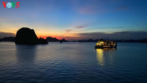 ឈូងសមុទ្រ Ha Long ជាប់ចំណាត់ថ្នាក់ក្នុងចំណោមអច្ឆរិយៈស្រស់ស្អាតបំផុតទាំង ៥០ នៅលើ ពិភពលោក - ảnh 10