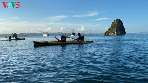 ឈូងសមុទ្រ Ha Long ជាប់ចំណាត់ថ្នាក់ក្នុងចំណោមអច្ឆរិយៈស្រស់ស្អាតបំផុតទាំង ៥០ នៅលើ ពិភពលោក - ảnh 4