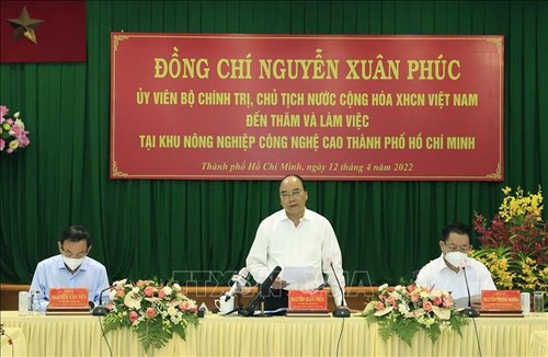 ប្រធានរដ្ឋវៀតណាម លោក Nguyen Xuan Phuc៖ ទីក្រុងហូជីមិញ​ចាំបាច់​ត្រូវ​ផ្តោតសំខាន់​លើការអភិវឌ្ឍកសិកម្មបច្ចេកវិទ្យាខ្ពស់ - ảnh 1