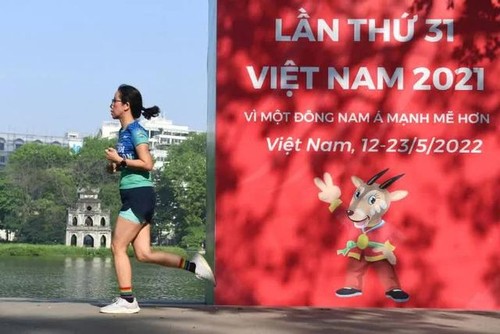 AFP៖ ស៊ីហ្គេមលើក​ទី​ ៣១ កំពុងបំភ្លឺទីក្រុងហាណូយ - ảnh 1