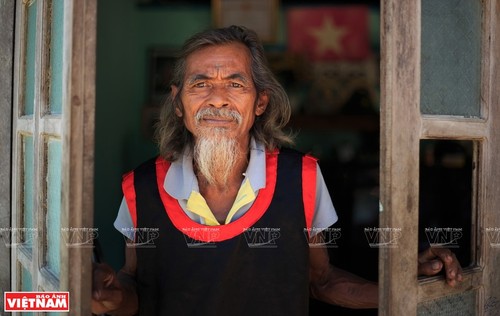 រក្សាសំឡេងចាប៉ីលាន់លឺរន្ទឺជារៀងរហូត - ảnh 1