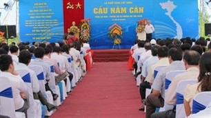 Chính thức khởi công cầu Năm Căn- cầu cuối cùng trên tuyến đường Hồ chí Minh - ảnh 1