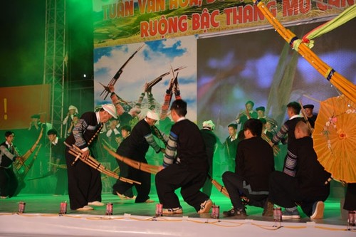 Khai mạc Tuần văn hóa, du lịch Danh thắng ruộng bậc thang Mù Cang Chải 2016 - ảnh 1