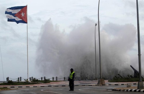 Điện thăm hỏi Cuba - ảnh 1