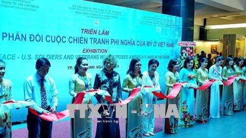 Thông điệp hòa bình qua Triển lãm “Làn sóng phản đối cuộc chiến tranh phi nghĩa của Mỹ ở Việt Nam” - ảnh 1