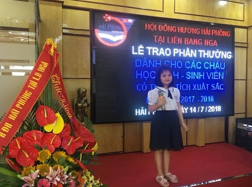 Hội đồng hương Hải Phòng tại Liên bang Nga trao phần thưởng cho các học sinh giỏi - ảnh 4