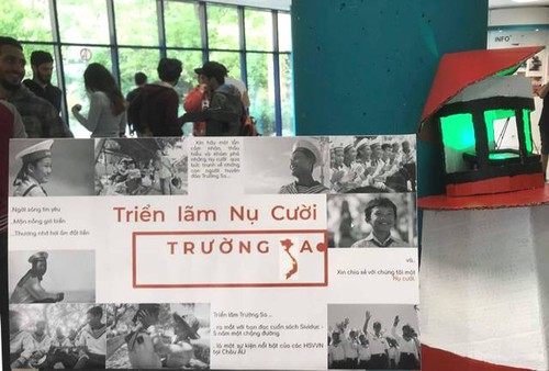 Triển lãm “Nụ cười Trường Sa”  - ảnh 1