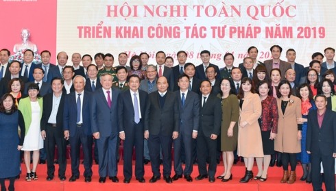 Thủ tướng Nguyễn Xuân Phúc: Bộ Tư pháp phải là “nhạc trưởng” trong hoàn thiện hệ thống pháp luật - ảnh 2