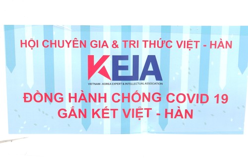 VKEIA tặng sản phẩm hỗ trợ y tế cho Bệnh viện Nội tiết Trung ương và Trung tâm Điều dưỡng thương binh Thuận Thành - ảnh 15