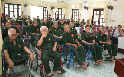 Tri ân các thương binh, bệnh binh, những người có công với cách mạng - ảnh 4