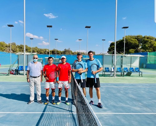 Đội tuyển quần vợt Việt Nam có trận ra quân thắng lợi ở Davis Cup - ảnh 1