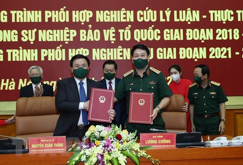 Hội nghị phối hợp nghiên cứu lý luận thực tiễn về Quốc phòng - ảnh 1