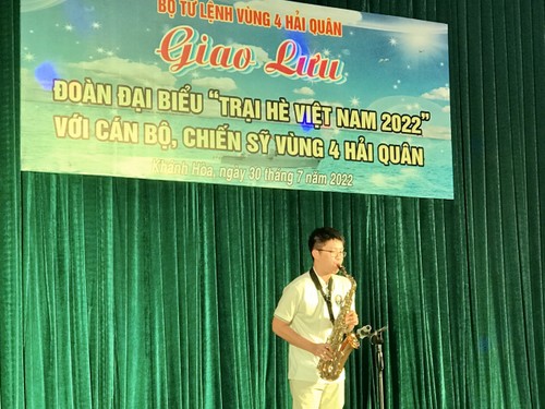 Giao lưu giữa cán bộ, chiến sĩ Vùng 4 Hải quân với thanh niên kiều bào - ảnh 9