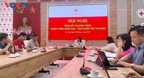 Chương trình “Hành trình nhân đạo-Trao nhận yêu thương” đã vận động được nguồn lực trên 16 tỷ đồng - ảnh 1