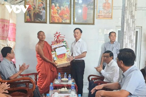 Chúc mừng lễ Sen Dolta của đồng bào Khmer - ảnh 1