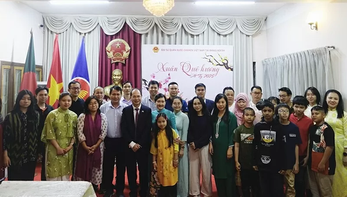 Cộng đồng người Việt tại Bangladesh mừng Xuân Ất Tỵ - ảnh 2