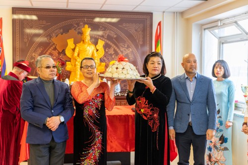 Giỗ Tổ Hùng Vương: Gắn kết cộng đồng người Việt khắp năm châu - ảnh 2