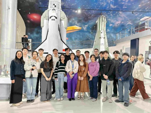 Thắp ngọn lửa ước mơ từ vũ trụ – Cảm hứng cho du học sinh Việt Nam tại Liên bang Nga - ảnh 1