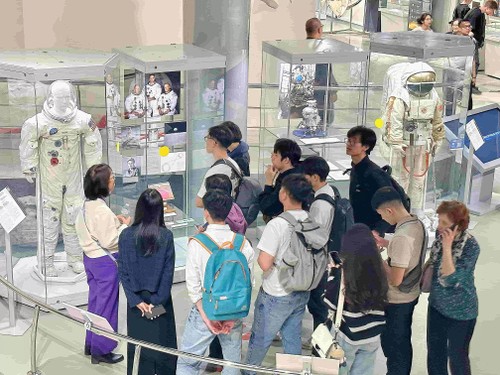 Thắp ngọn lửa ước mơ từ vũ trụ – Cảm hứng cho du học sinh Việt Nam tại Liên bang Nga - ảnh 2