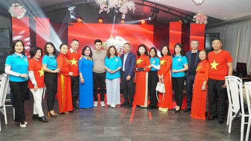 Hành trình Tổ quốc trong tim kiều bào - ảnh 2