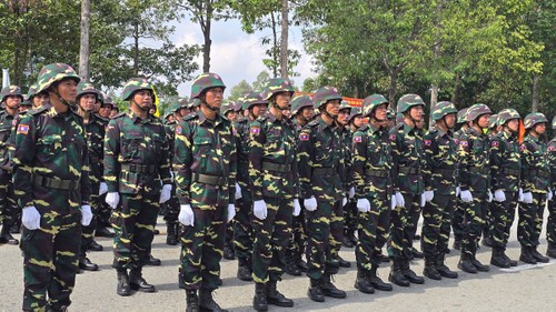 Kỷ niệm 50 năm Thống nhất đất nước: Quân đội Hoàng gia Campuchia và Lào diễn tập tại Bình Dương - ảnh 2
