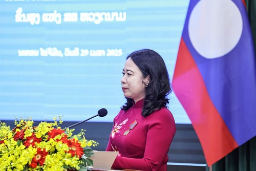 Chủ tịch nước Lương Cường và Tổng Bí thư, Chủ tịch nước Lào dự Lễ trao huân chương của Lào cho lãnh đạo cấp cao Việt Nam - ảnh 3