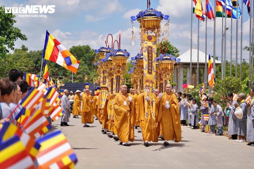 Đại lễ Vesak 2025: Cơ hội để tìm hiểu về Phật giáo Việt Nam và Phật giáo thế giới - ảnh 1