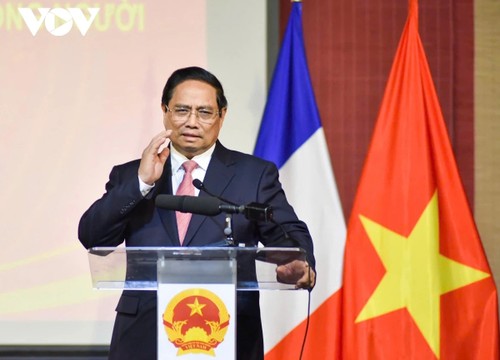 Thủ tướng gặp đại diện cộng đồng người Việt,  gặp đại diện chuyên gia, tri thức, kiều bào tại Pháp - ảnh 1