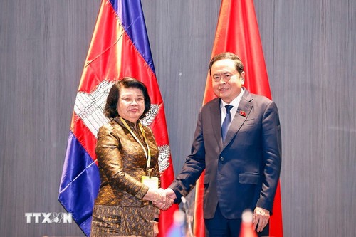 Chủ tịch Quốc hội Trần Thanh Mẫn gặp Chủ tịch Quốc hội Campuchia Khuon Sudary - ảnh 1