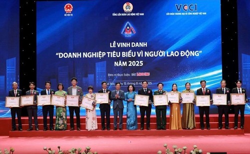 Lễ vinh danh “Doanh nghiệp tiêu biểu vì người lao động năm 2025“ - ảnh 1