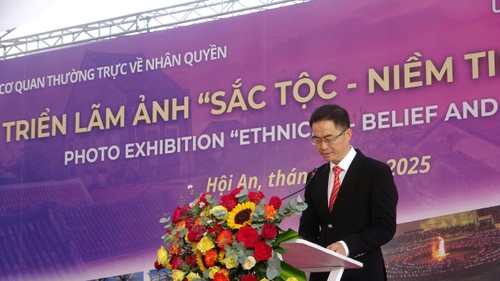 Triển lãm ảnh “Sắc tộc - Niềm tin và Di sản”  - ảnh 1