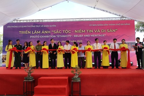 Triển lãm ảnh “Sắc tộc - Niềm tin và Di sản”  - ảnh 2