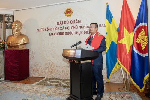 Đại sứ quán Việt Nam tại Thụy Điển tổ chức Lễ kỷ niệm 80 năm Quốc khánh: Thắt chặt hữu nghị, quảng bá văn hóa và ẩm thực - ảnh 2
