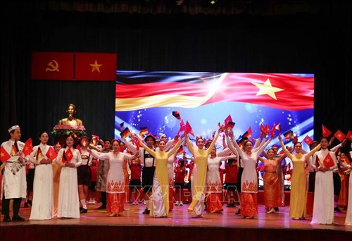 Kỷ niệm 50 năm thiết lập quan hệ ngoại giao Việt Nam - Đức - ảnh 1