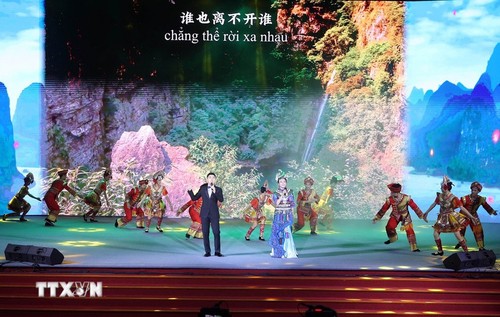 Thắt chặt tình hữu nghị Việt - Trung qua chương trình nghệ thuật tại Đà Nẵng - ảnh 1