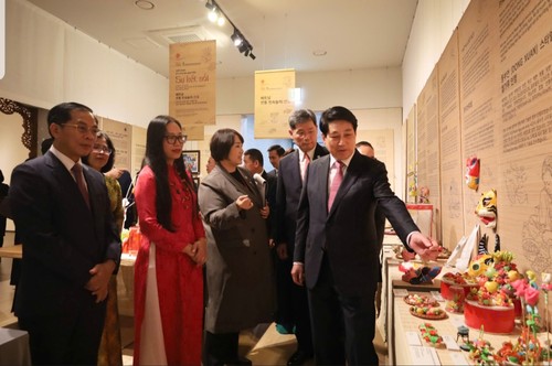 Khai trương không gian trưng bày nghệ thuật sắp đặt “Đồ chơi dân gian Việt: Sự kết nối” tại Hàn Quốc - ảnh 1