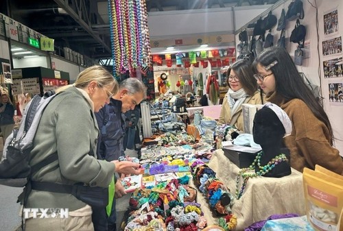 Dấu ấn đặc sắc Việt Nam tại Hội chợ Thủ công mỹ nghệ quốc tế Artigiano Milan 2025 - ảnh 2