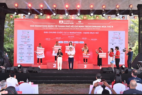 Trao Giải Marathon Quốc tế Thành phố Hồ Chí Minh Techcombank 2025 - ảnh 1