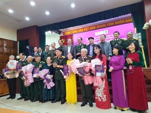 Trao giải thưởng cuộc vận động viết và sưu tầm kỷ vật “Tình yêu trong chiến tranh” - ảnh 2