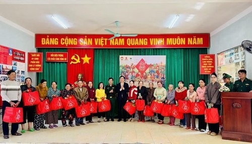Chăm lo Tết cho đồng bào nơi tuyến đầu Tổ quốc - ảnh 1