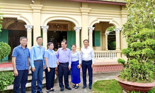 Ngành du lịch tỉnh Đồng Tháp giúp người dân vươn lên làm giàu - ảnh 2