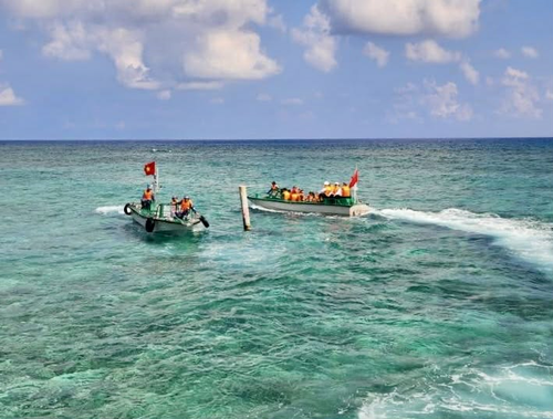 Trường Sa không xa: Hành trình của tình yêu và sức sống giữa trùng khơi - ảnh 1