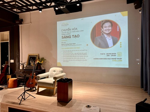 Beyond the stage: jazz guitarist’s dedication connects Vietnamese people with music - ảnh 6