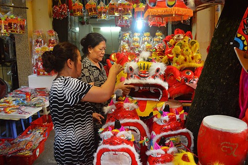 บรรยากาศในย่าน36สายในเทศกาลไหว้พระจันทร์ - ảnh 9