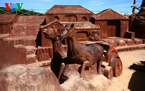 ผลงานศิลปะด้านประติมากรรมที่ใหญ่ที่สุดในเวียดนาม - ảnh 20