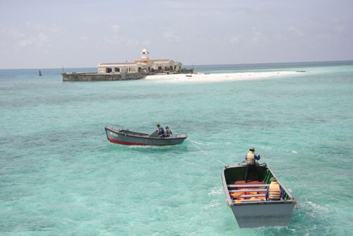 อินโดนีเซียตั้งใจผลักดันการกำหนดเส้นแบ่งพรมแดนทางทะเลกับมาเลเซีย - ảnh 1