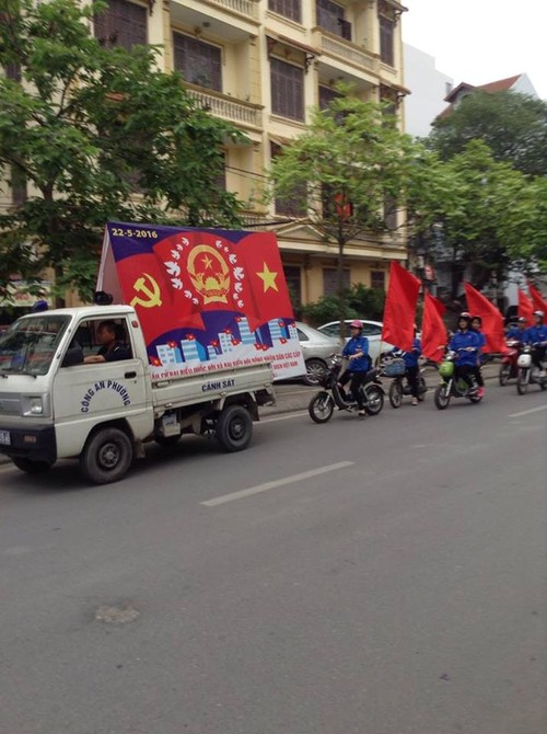 บรรยากาศการเลือกตั้งในกรุงฮานอย - ảnh 11