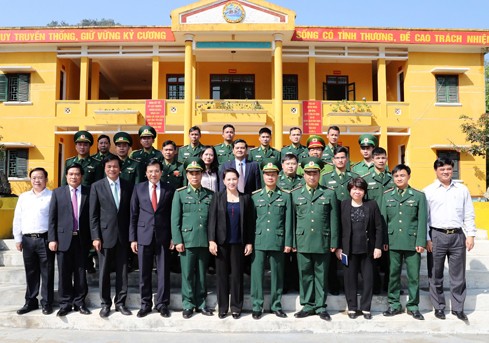 ประธานรัฐสภาเวียดนามลงพื้นที่จังหวัดเดียนเบียน - ảnh 1