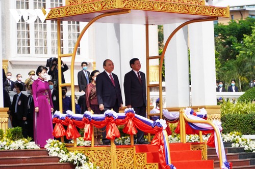 ทำนุบำรุงความสัมพันธ์มิตรภาพระหว่างเวียดนามกับลาวอย่างไม่หยุดยั้ง  - ảnh 1