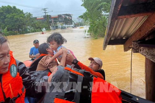 สหประชาชาติเตือนว่า มีความเสี่ยงที่เหตุน้ำท่วมในเขตริมฝั่งทะเลจะเพิ่มขึ้น 5 เท่าในปลายศตวรรษนี้ - ảnh 1